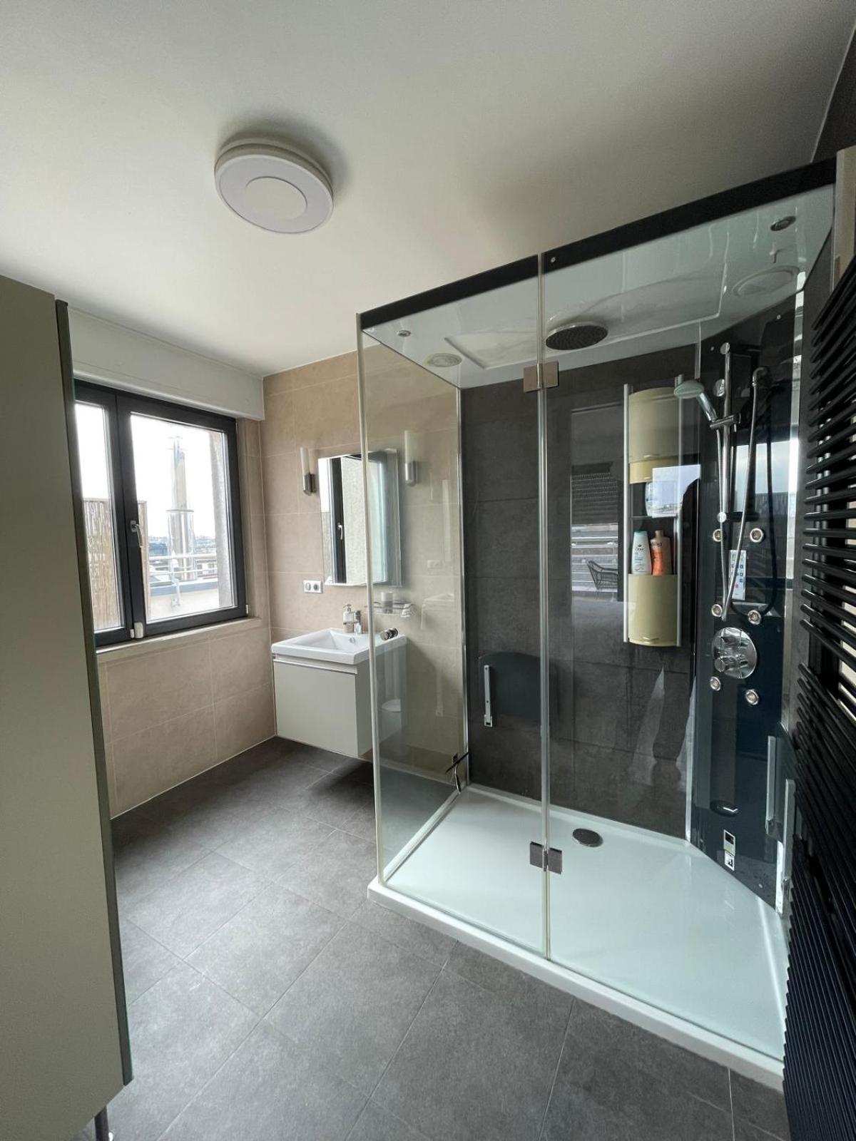 Lux Penthouse - Office, Terrace, Gym & Parking Leilighet Luxembourg Eksteriør bilde